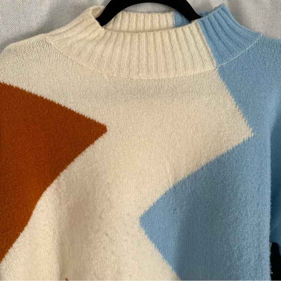 Color Block Mock Neck Sweater - Picture 4 of 5